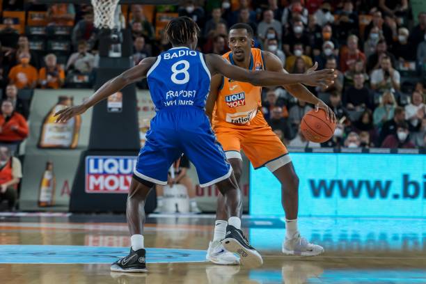 示了残疾并 示了残疾并