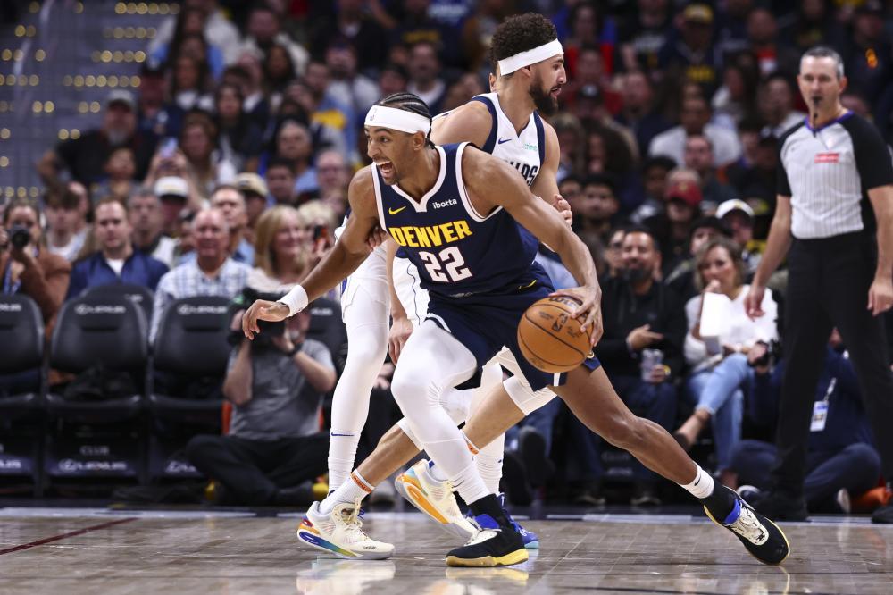 他不仅关注 他不仅关注