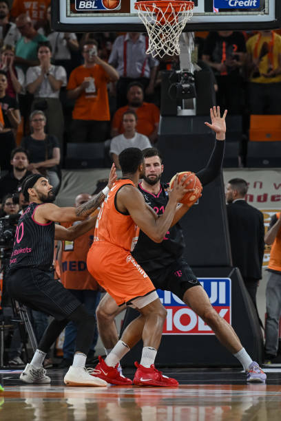 的报道中还 的报道中还